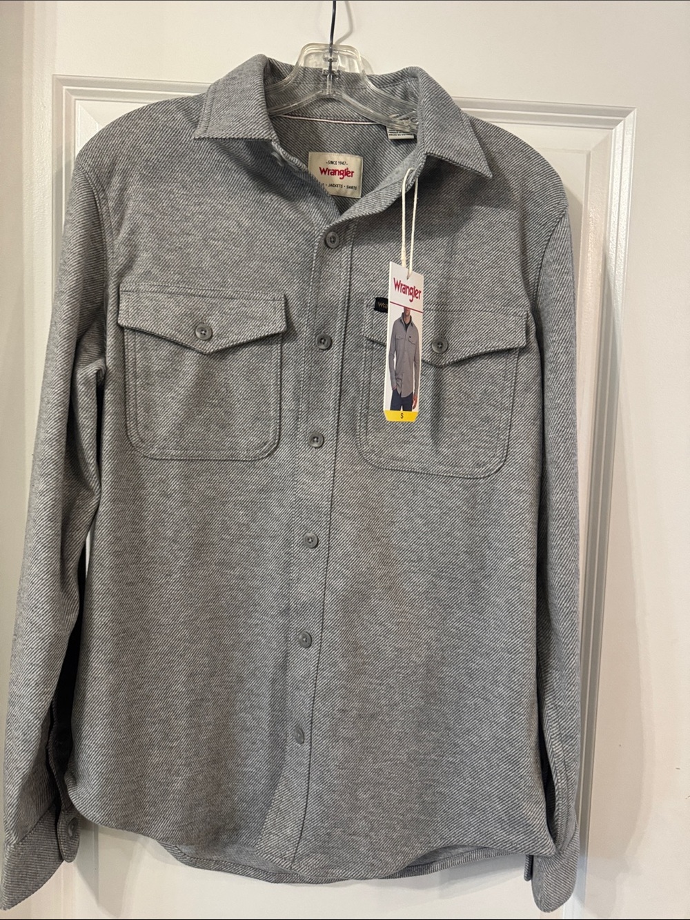 Wrangler Gray Herringbone Long-Sleeve Button-Down Shirt